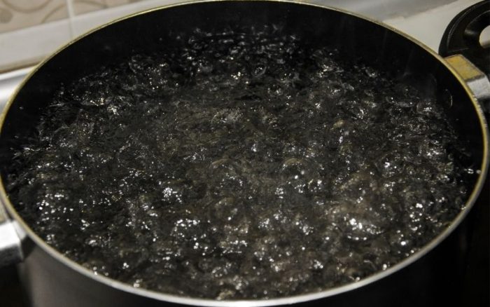 boiling water to purify water